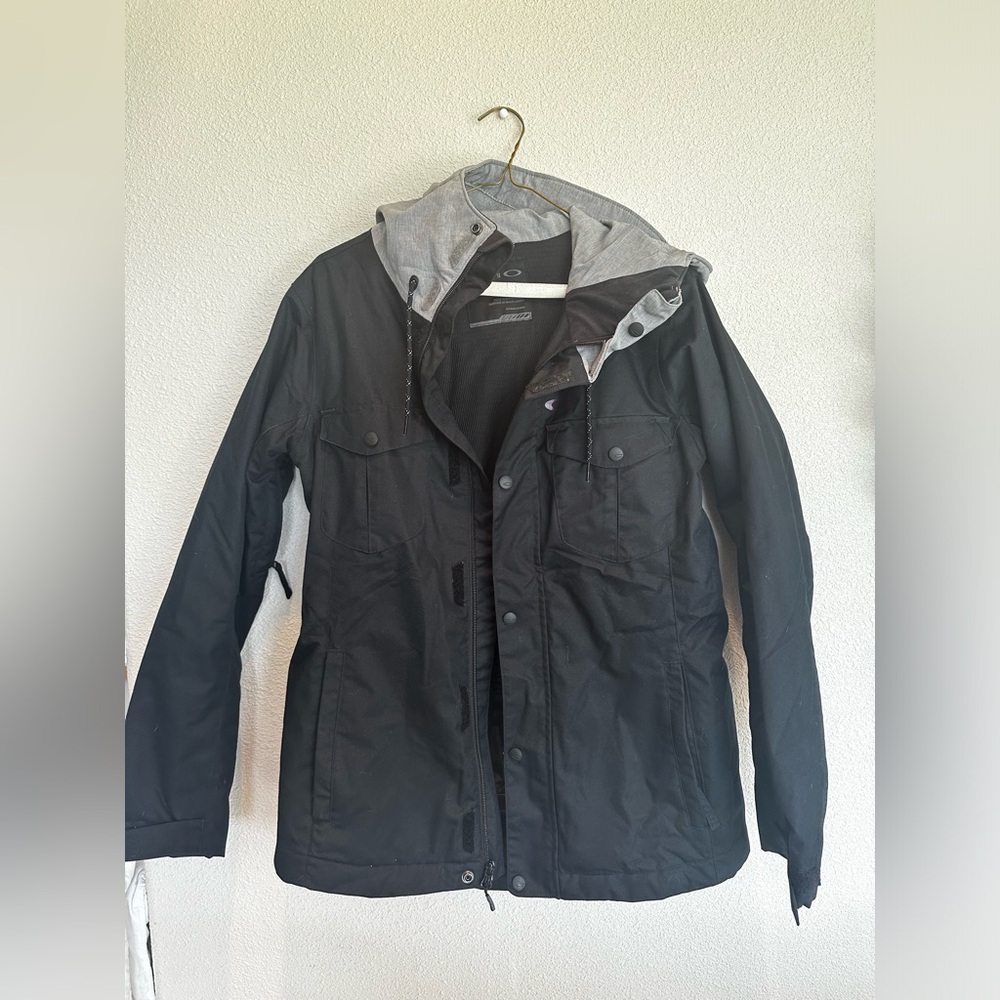 Oakley snowboarding jacket